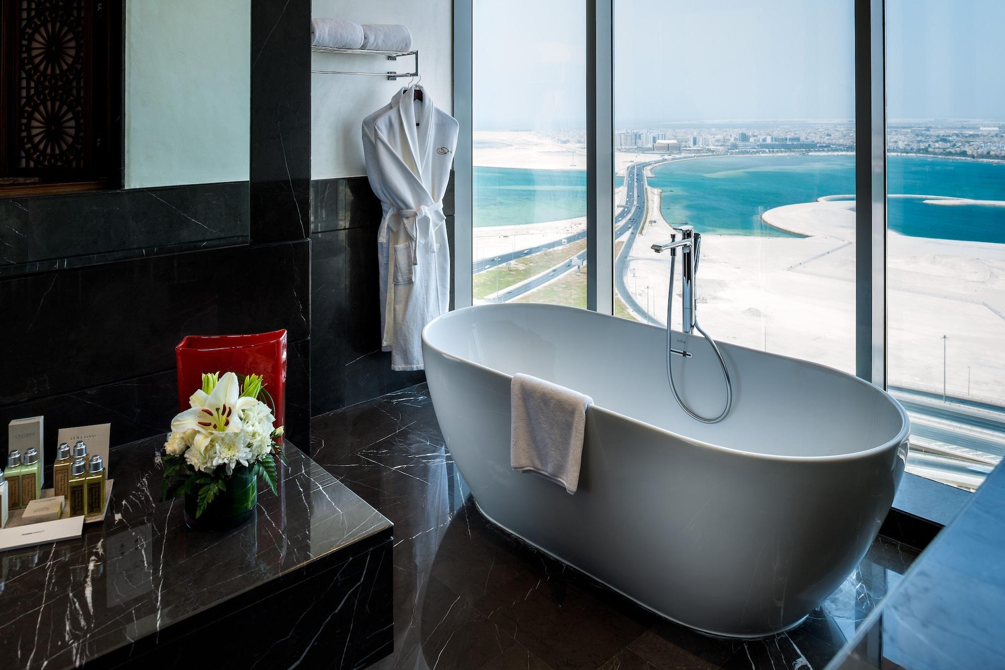 Fraser Suites Diplomatic Area Bahrain Manama Exterior photo Bathroom