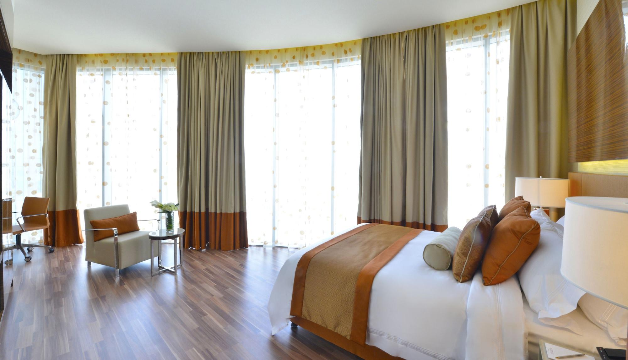 Fraser Suites Diplomatic Area Bahrain Manama Exterior photo A bedroom at the hotel