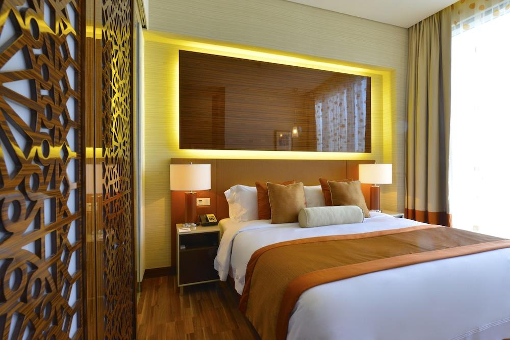Fraser Suites Diplomatic Area Bahrain Manama Exterior photo A bedroom at the hotel