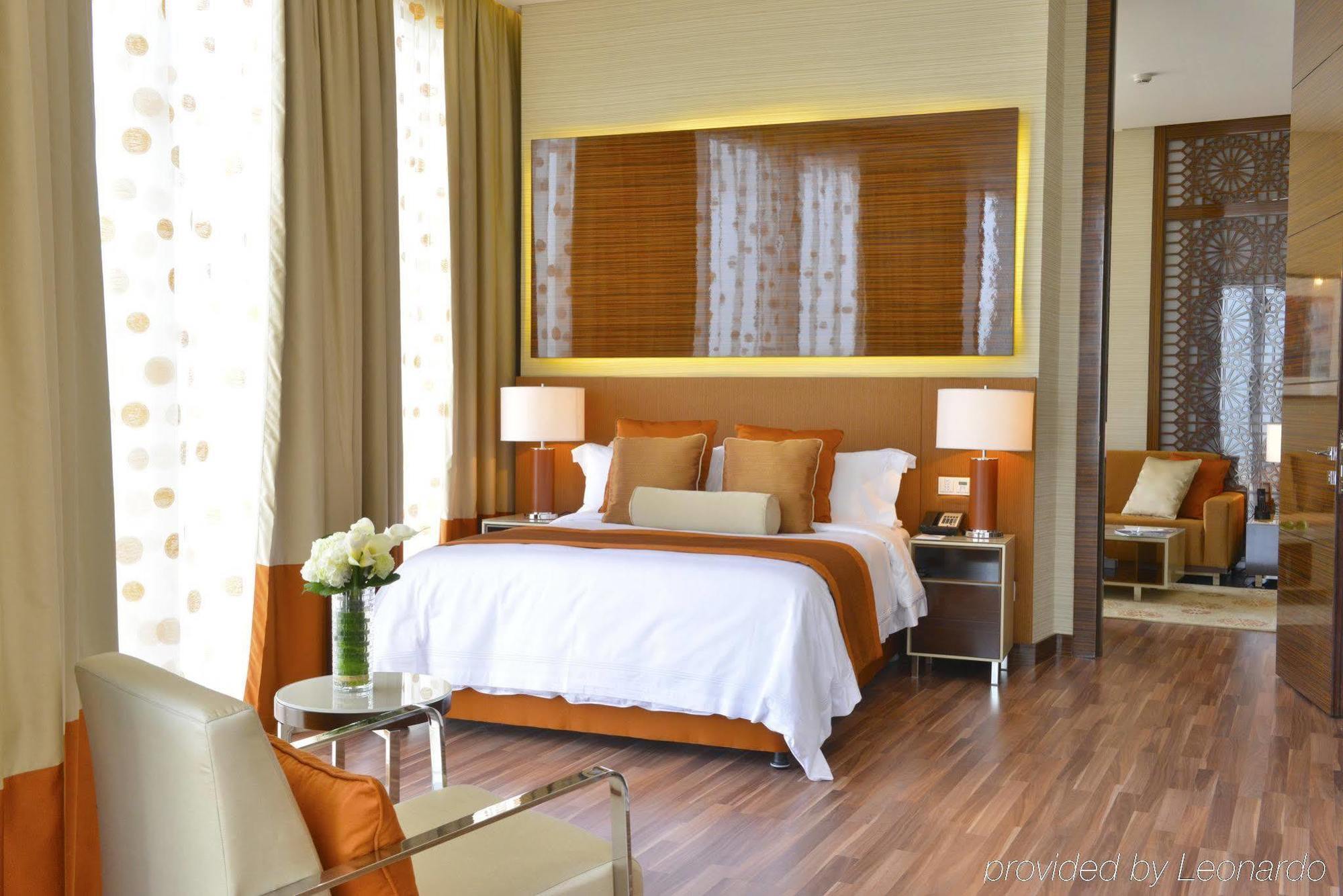Fraser Suites Diplomatic Area Bahrain Manama Exterior photo A bedroom at the hotel